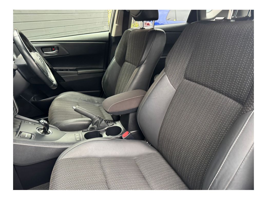 2017 Toyota Auris