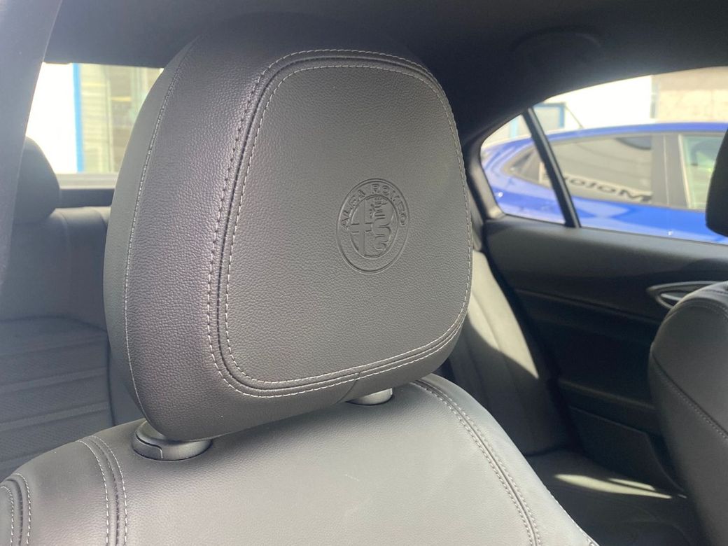 2025 Alfa Romeo Giulia