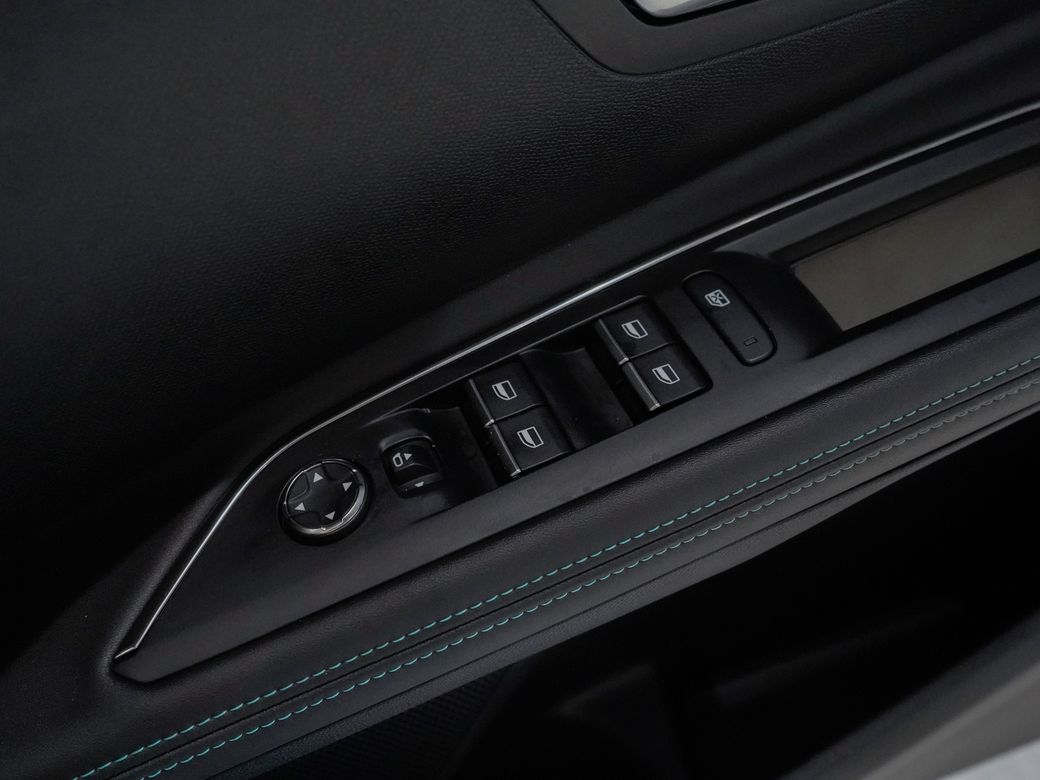 2023 Peugeot 5008