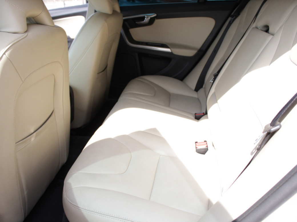 2018 Volvo V60