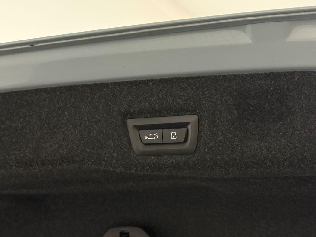 2023 BMW i5