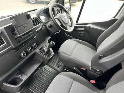 2024 Nissan Interstar