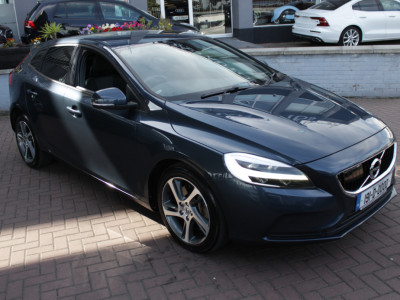 2019 Volvo V40