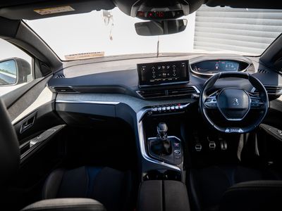 2023 Peugeot 5008