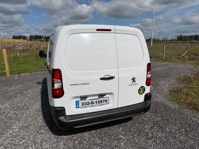 2023 Peugeot Partner