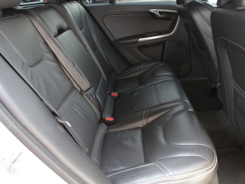 2016 Volvo V60