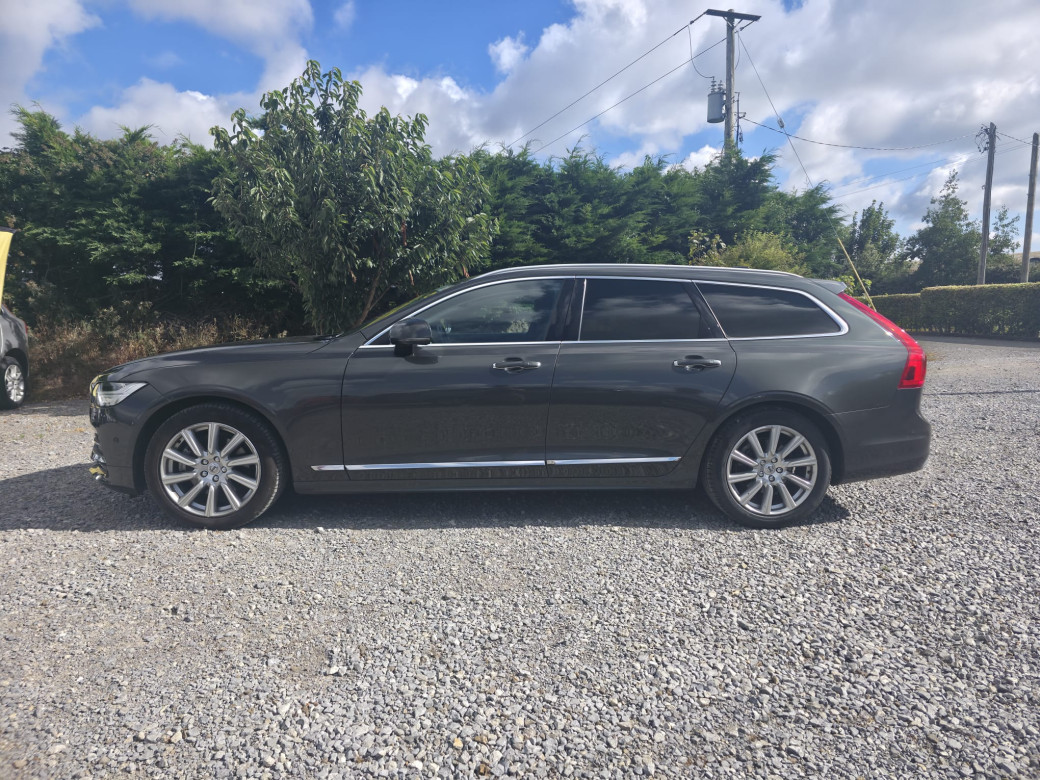 2020 Volvo V90