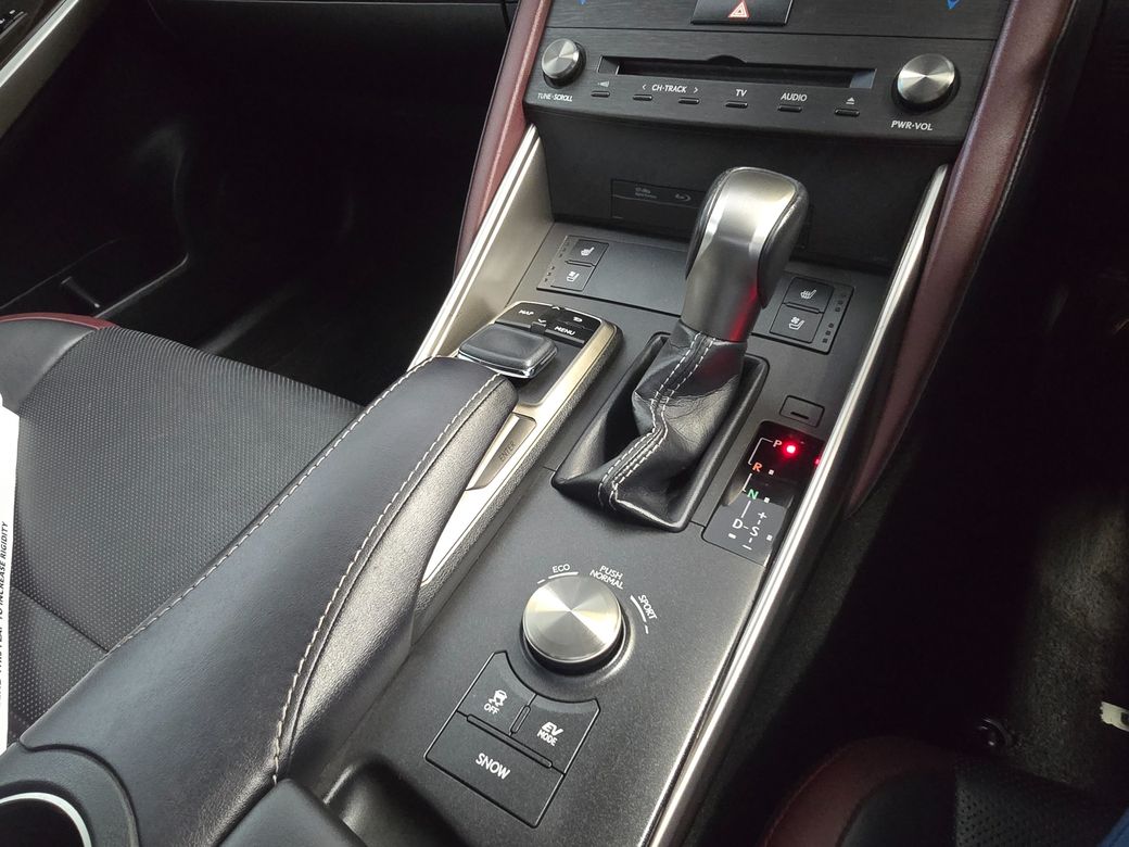 2019 Lexus IS 300h