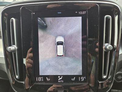 2023 Volvo XC40