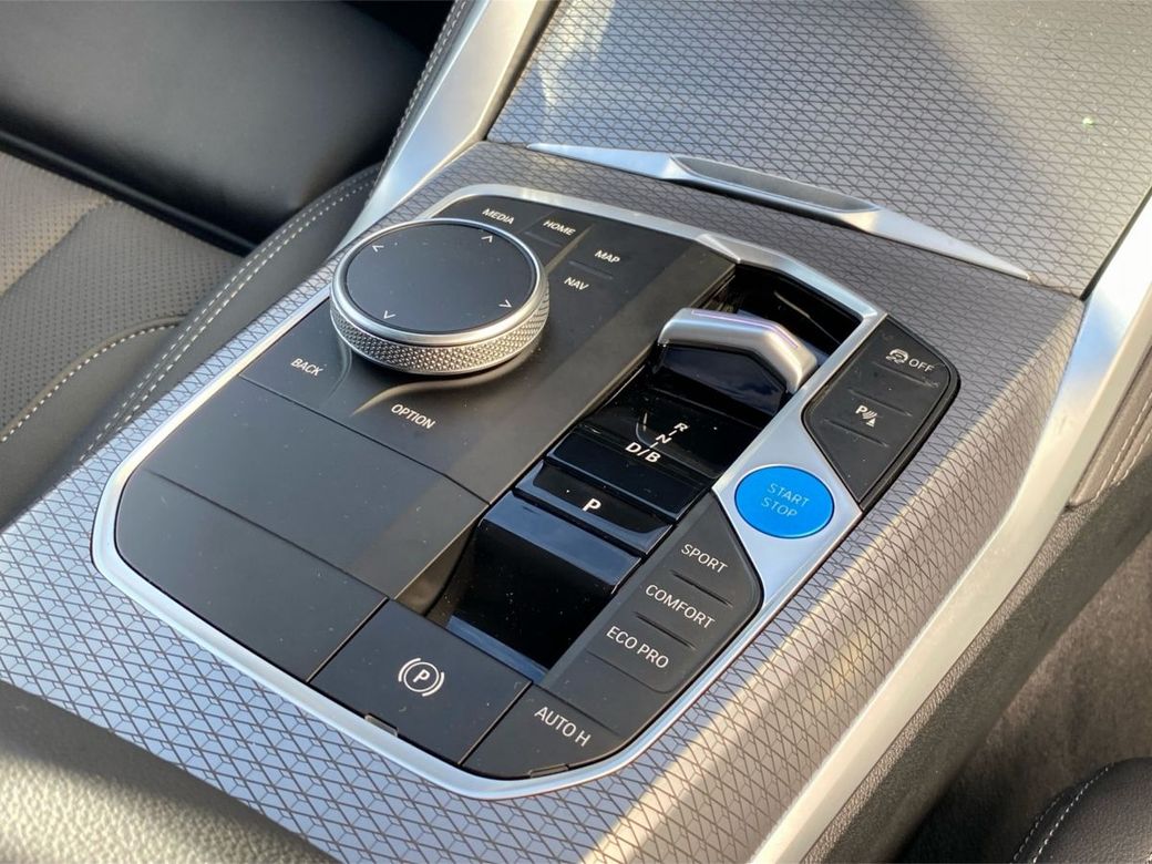 2025 BMW i4