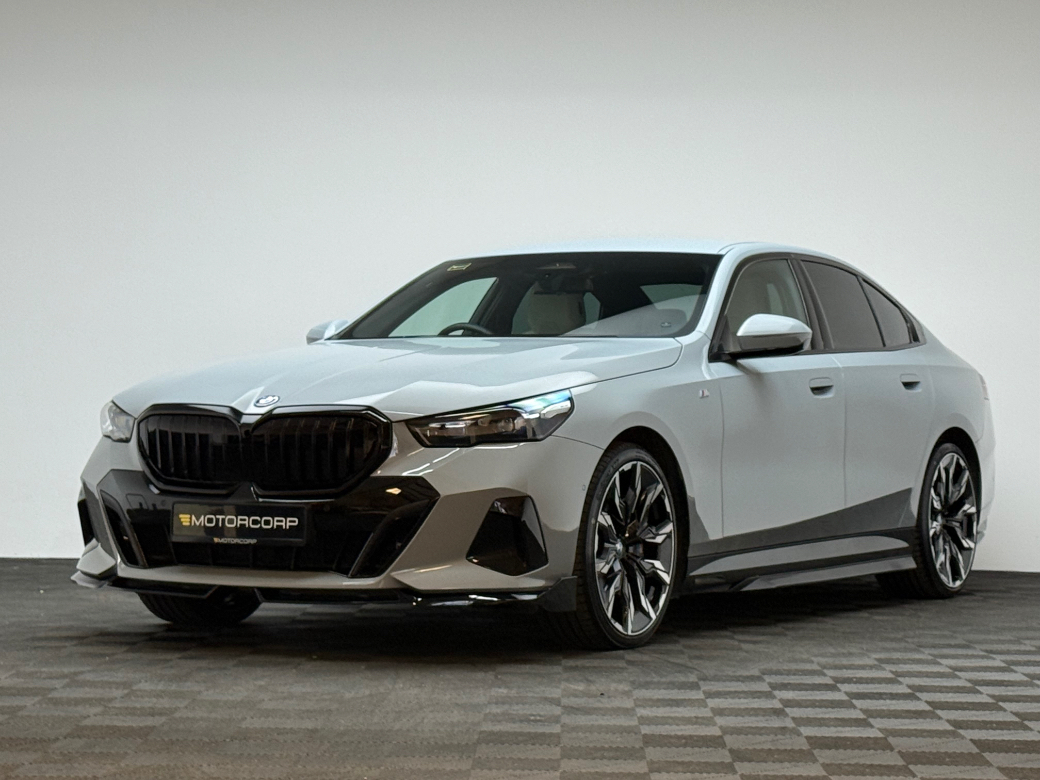 2024 BMW i5