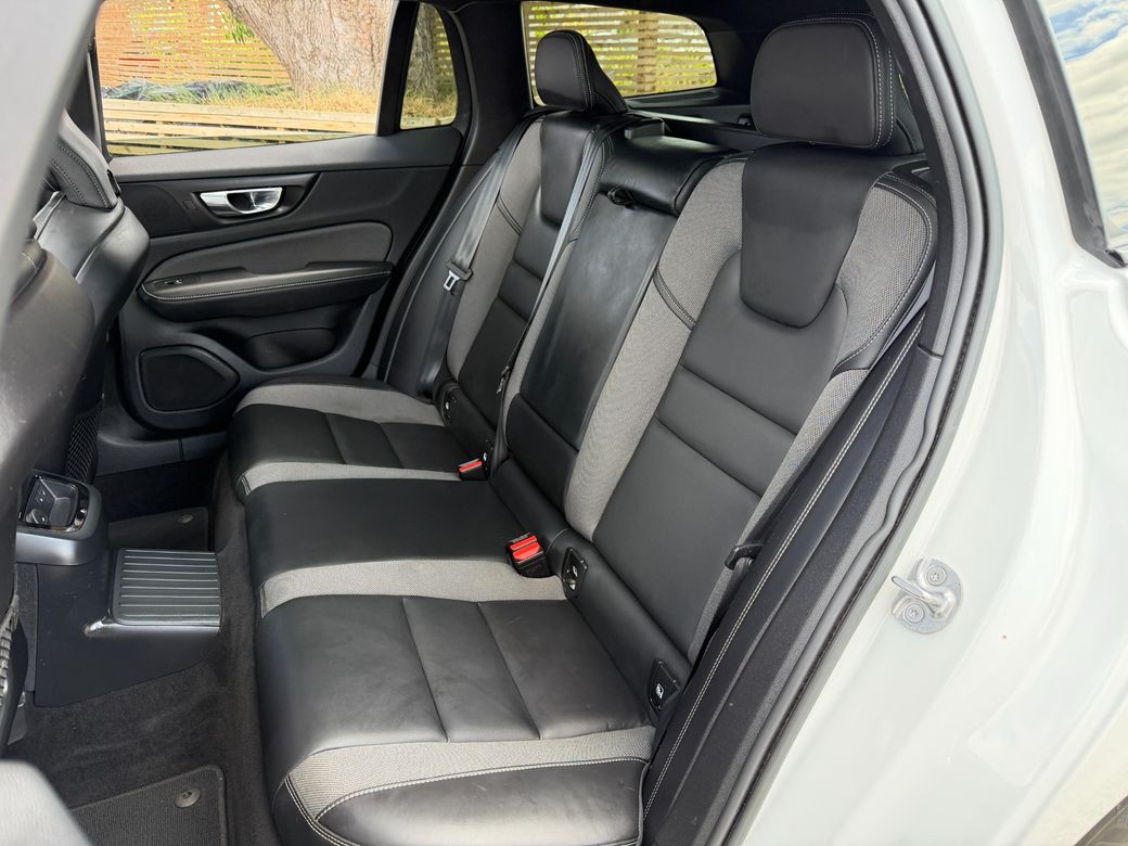 2022 Volvo V60