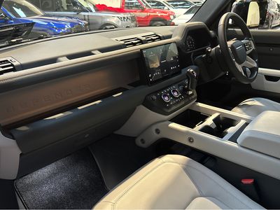 2025 Land Rover Defender