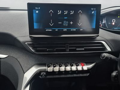 2023 Peugeot 5008