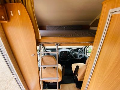 2006 SWIFT  SUNDANCE 590PR 