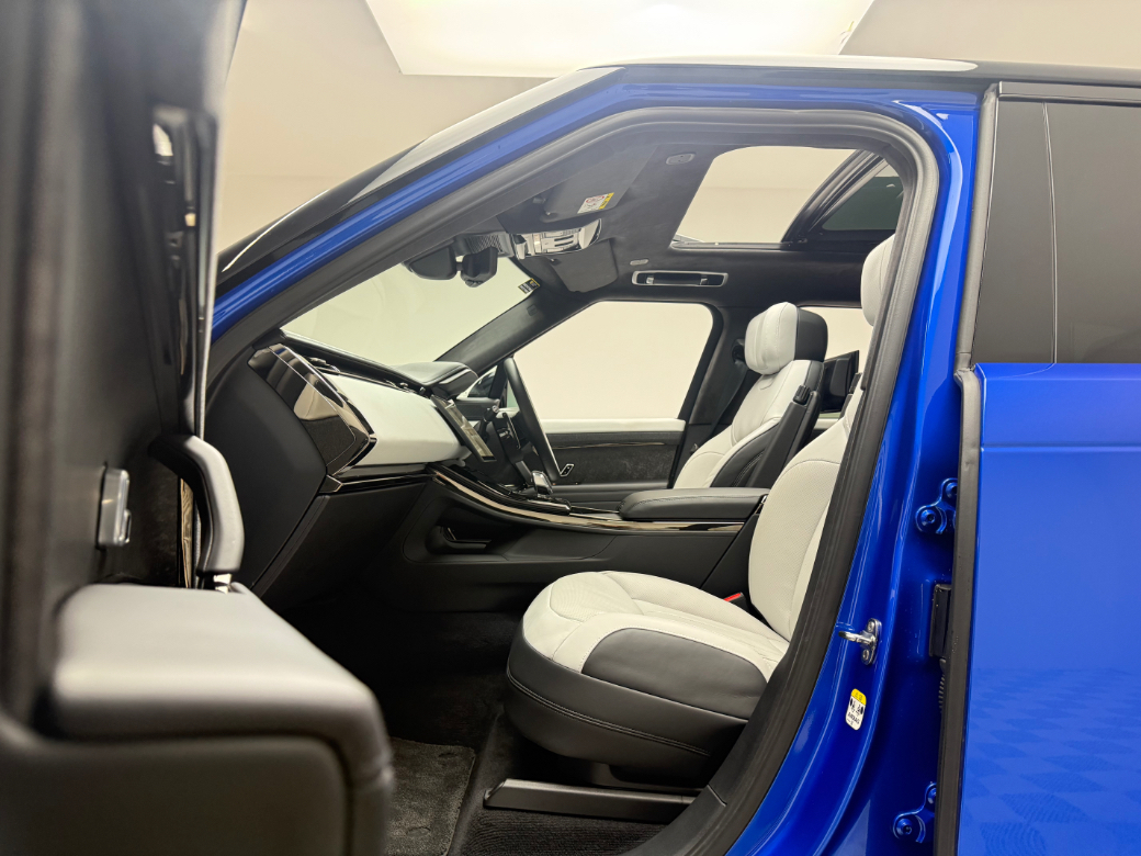 2025 Land Rover Range Rover Sport