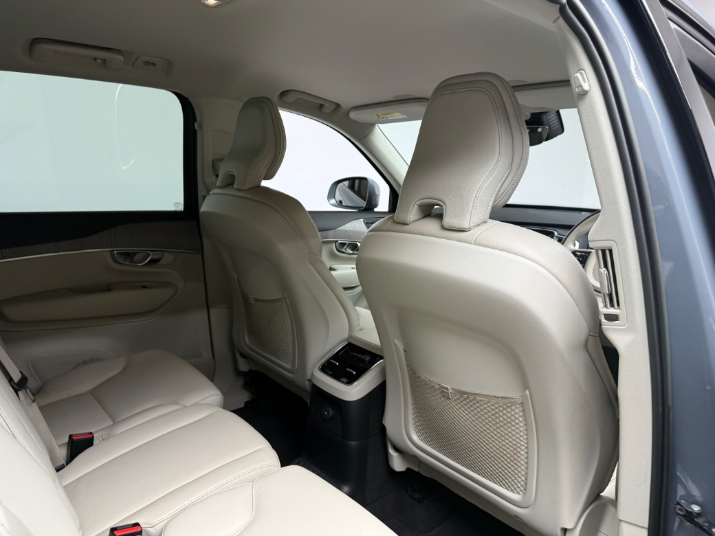 2022 Volvo XC90