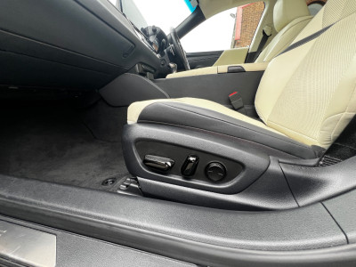 2022 Lexus ES 300h