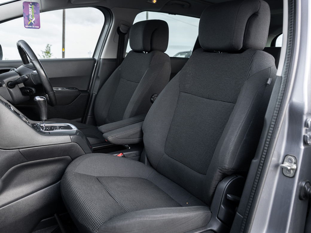 2015 Peugeot 5008