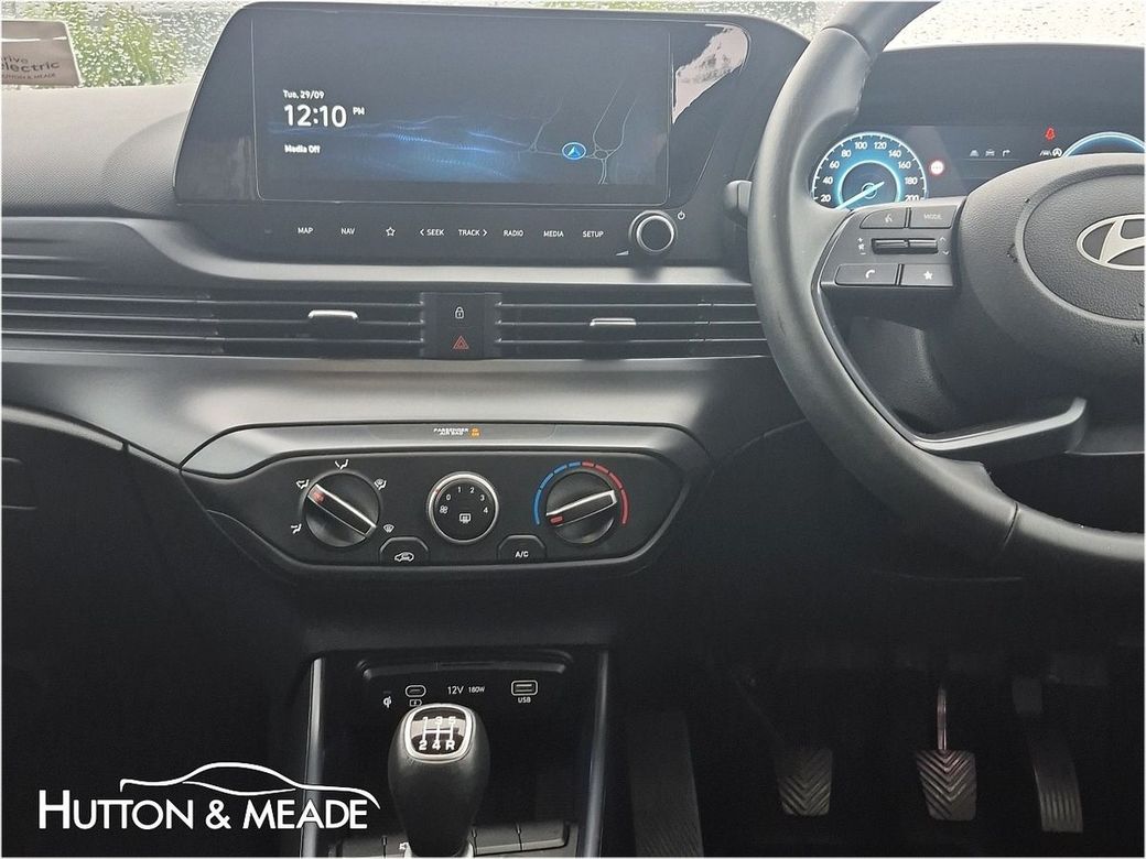 2025 Hyundai i20