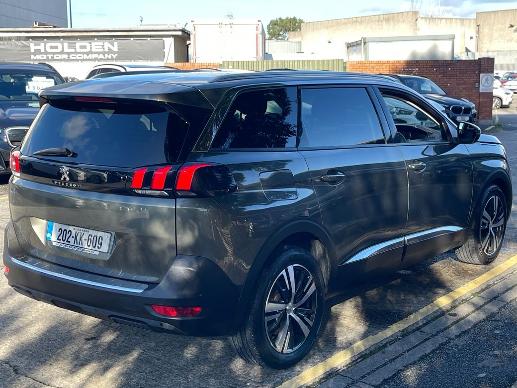 2020 Peugeot 5008