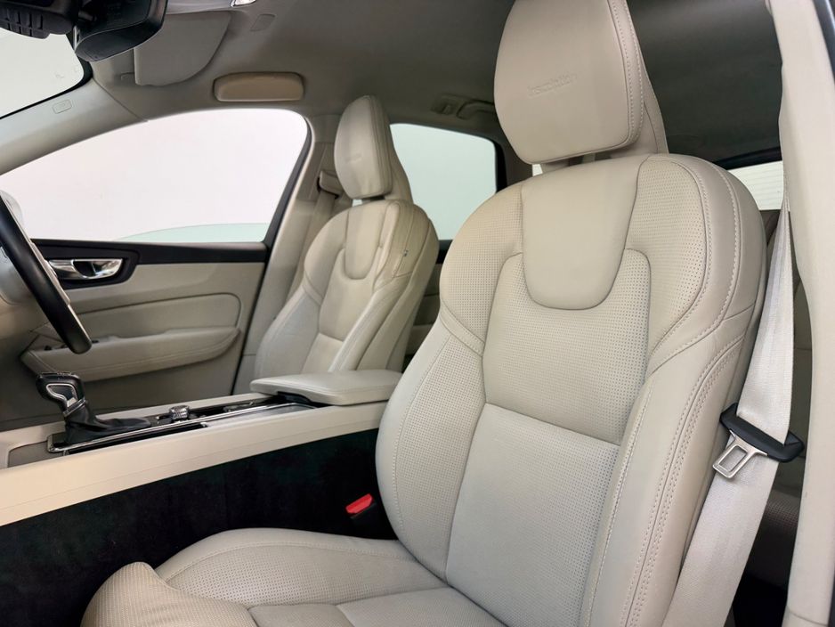 2020 Volvo XC60