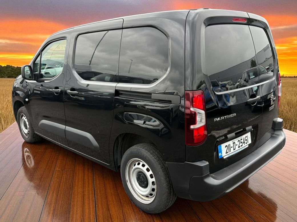 2021 Peugeot Partner