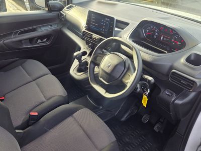 2023 Peugeot Partner
