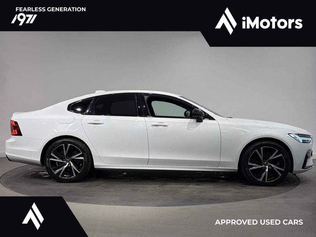 2022 Volvo S90