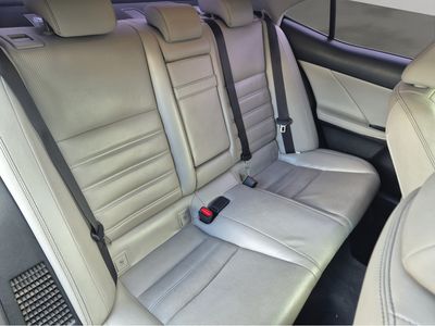 2015 Lexus IS 300h