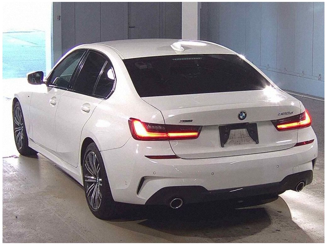 2019 BMW 320