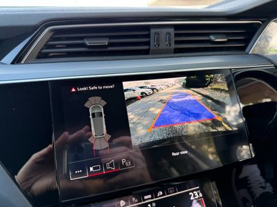 2022 Audi e-tron