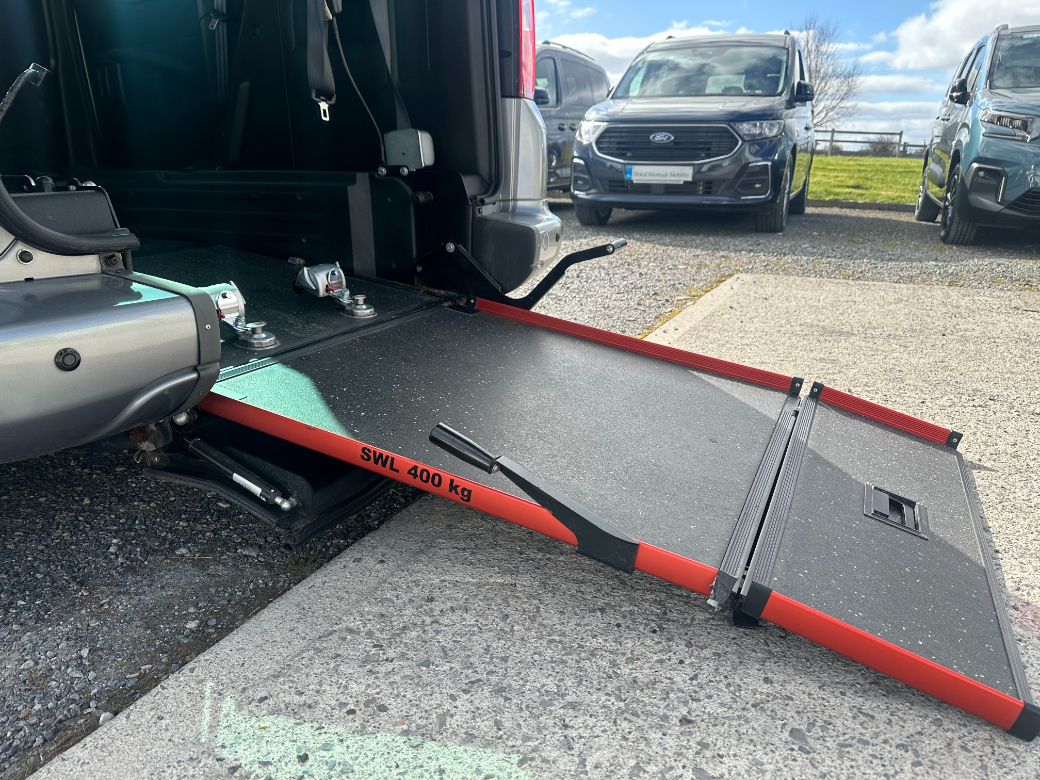 2017 Peugeot Partner Tepee