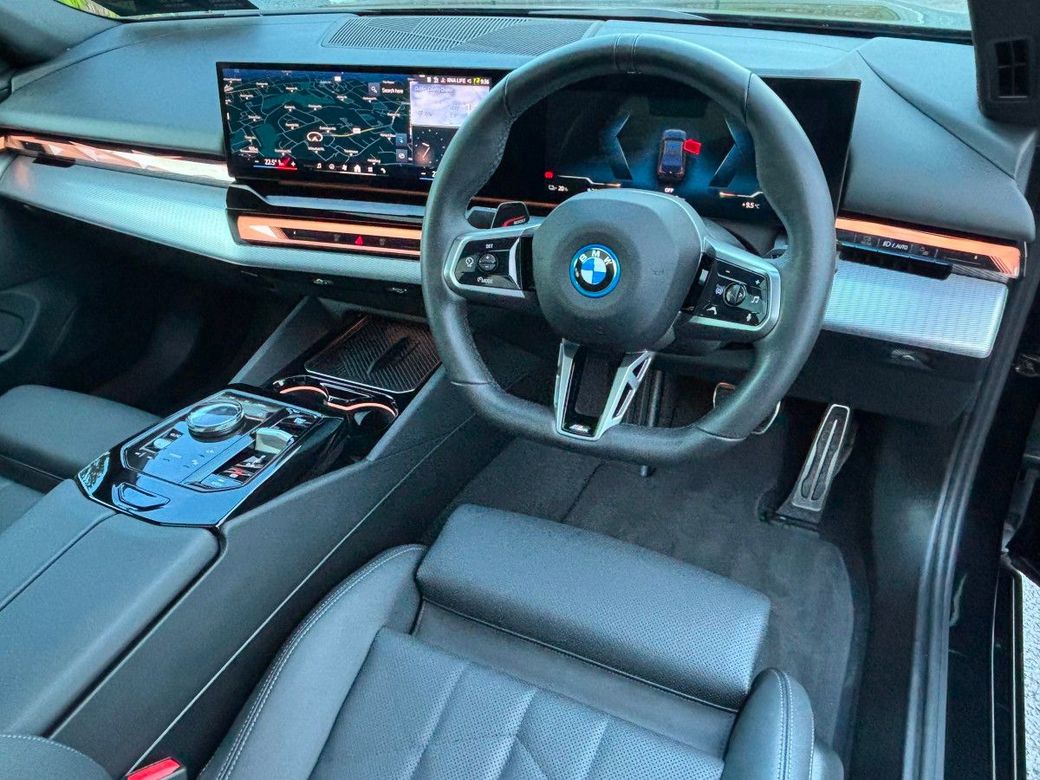 2025 BMW i5