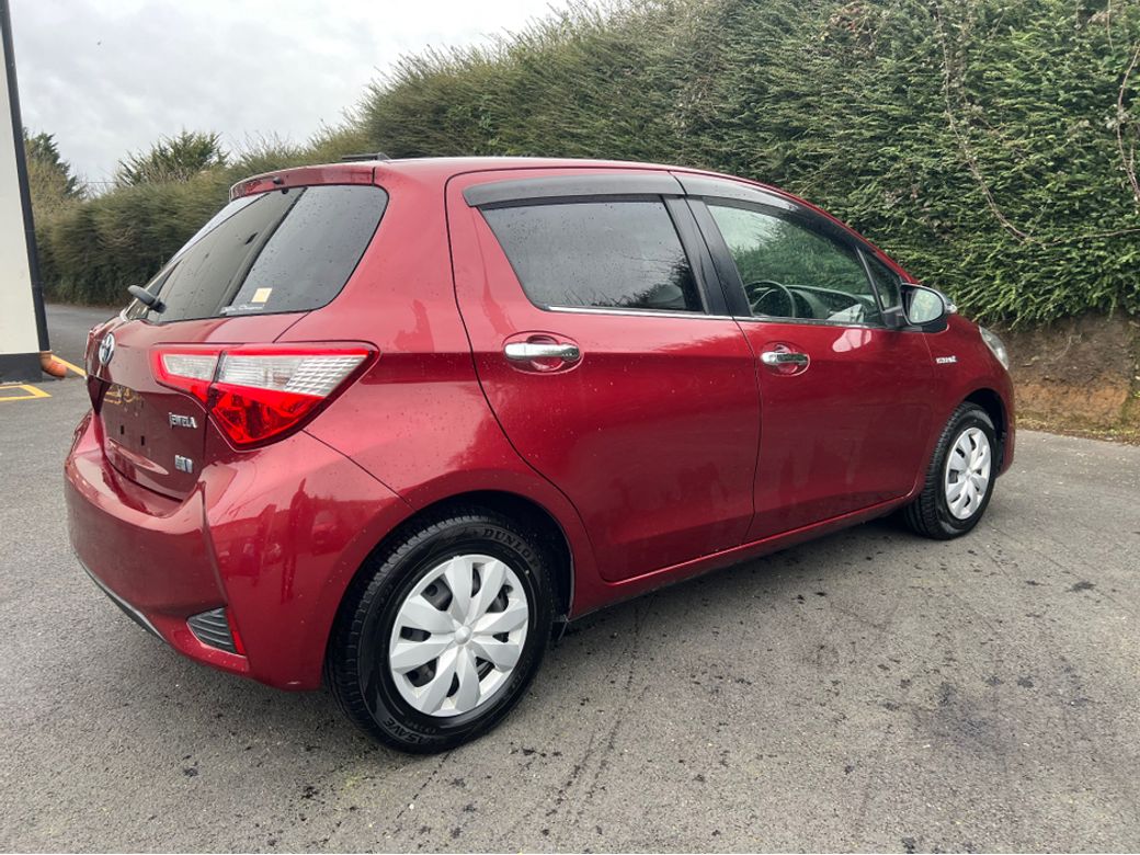 2017 Toyota Vitz