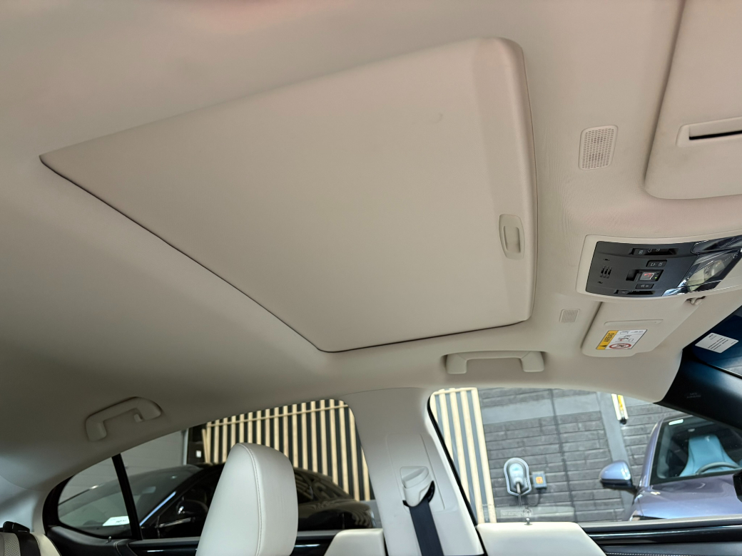 2024 Lexus ES 300h