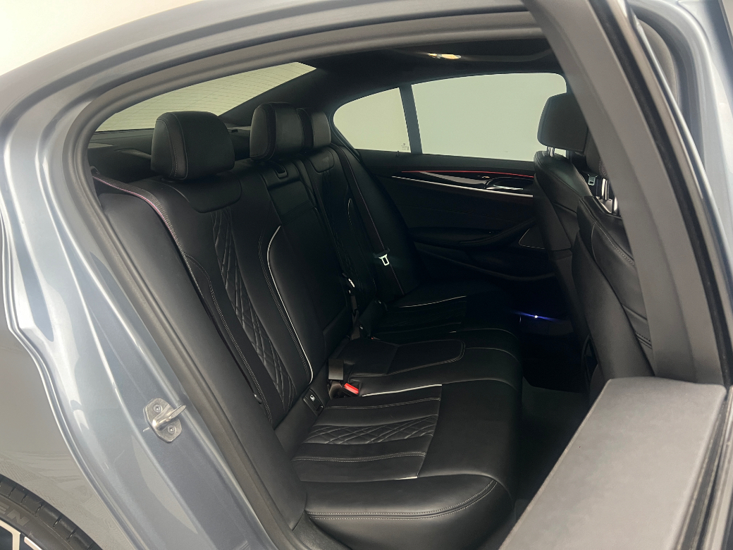 2021 BMW 5 Series