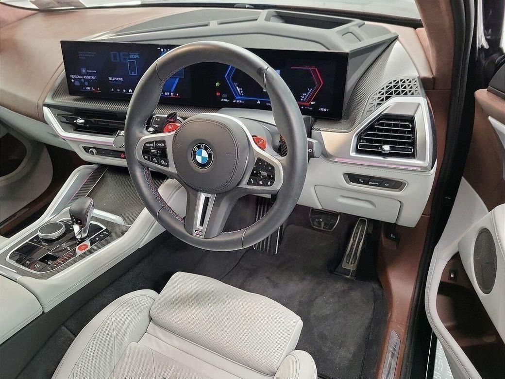 2025 BMW XM