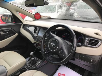 2017 Kia Carens