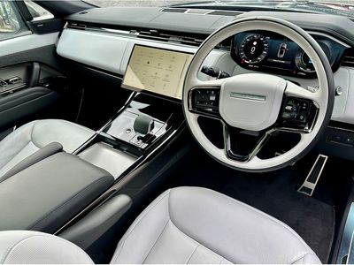 2025 Land Rover Range Rover Sport