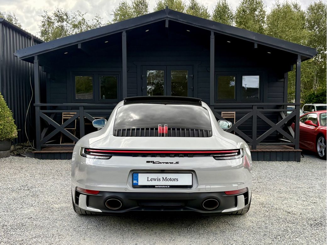 2022 Porsche 911
