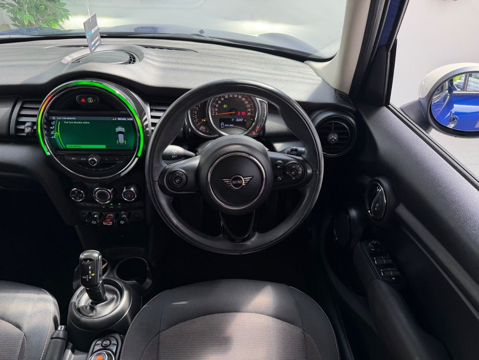 2019 Mini Hatch
