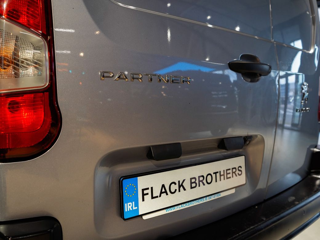 2023 Peugeot Partner