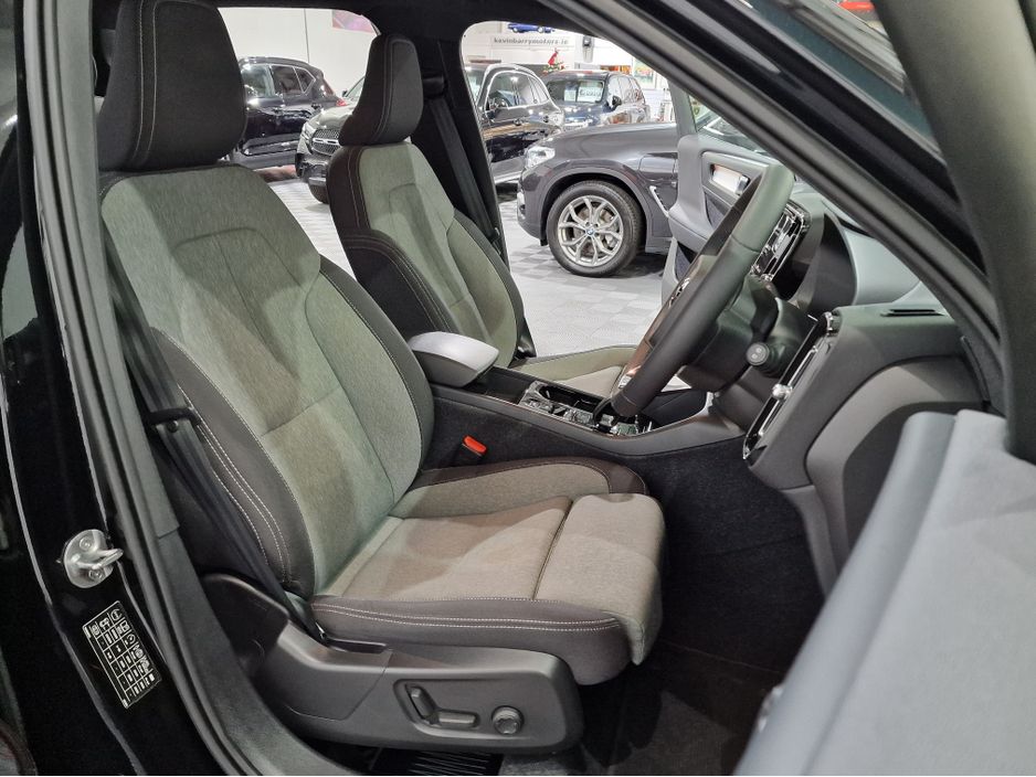 2022 Volvo XC40