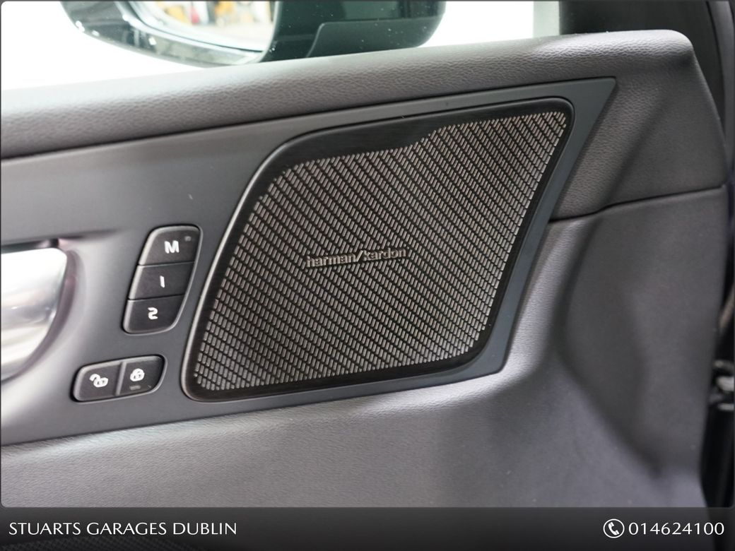 2025 Volvo XC60