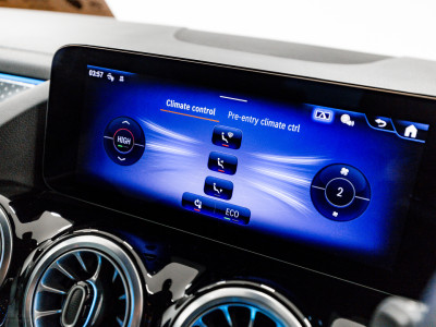 2025 Mercedes-Benz EQA