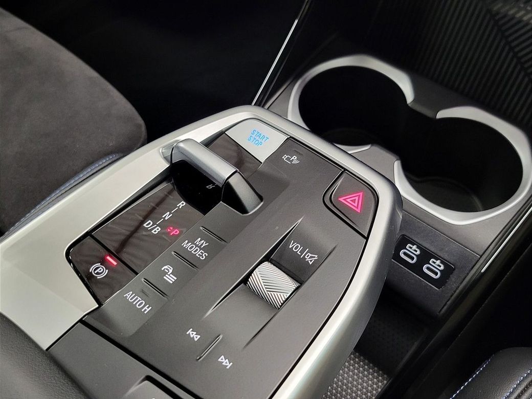 2025 BMW iX1