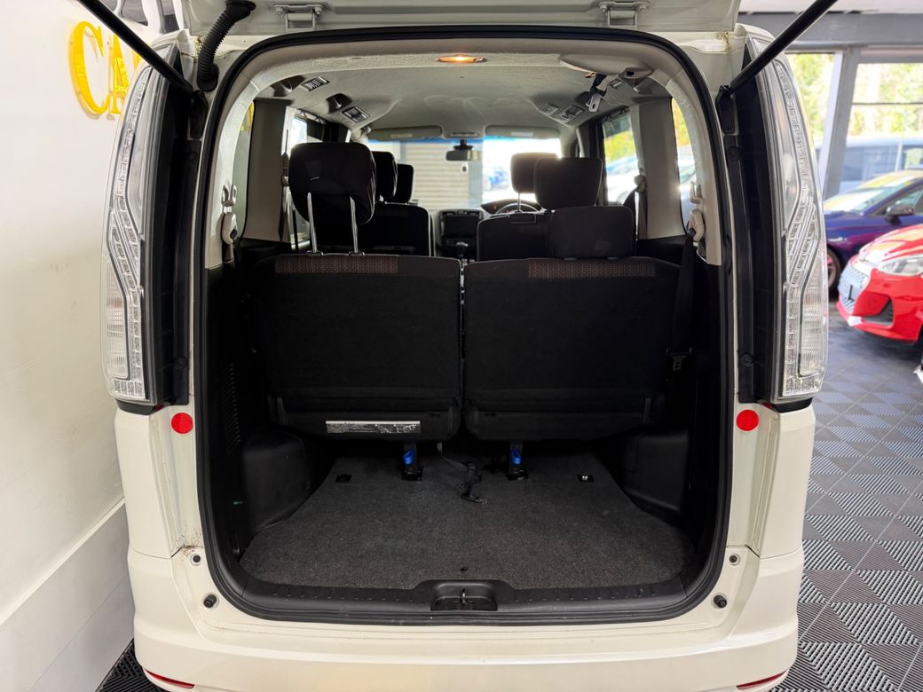 2015 Nissan Serena