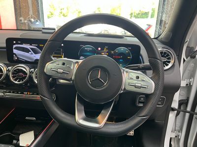 2023 Mercedes-Benz EQB