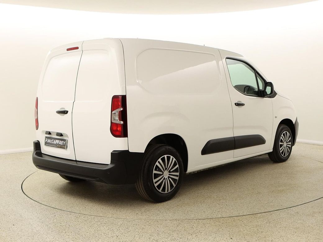 2023 Peugeot Partner
